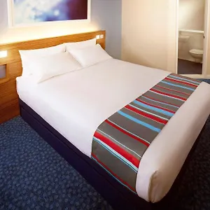 Отель Travelodge Tower Bridge