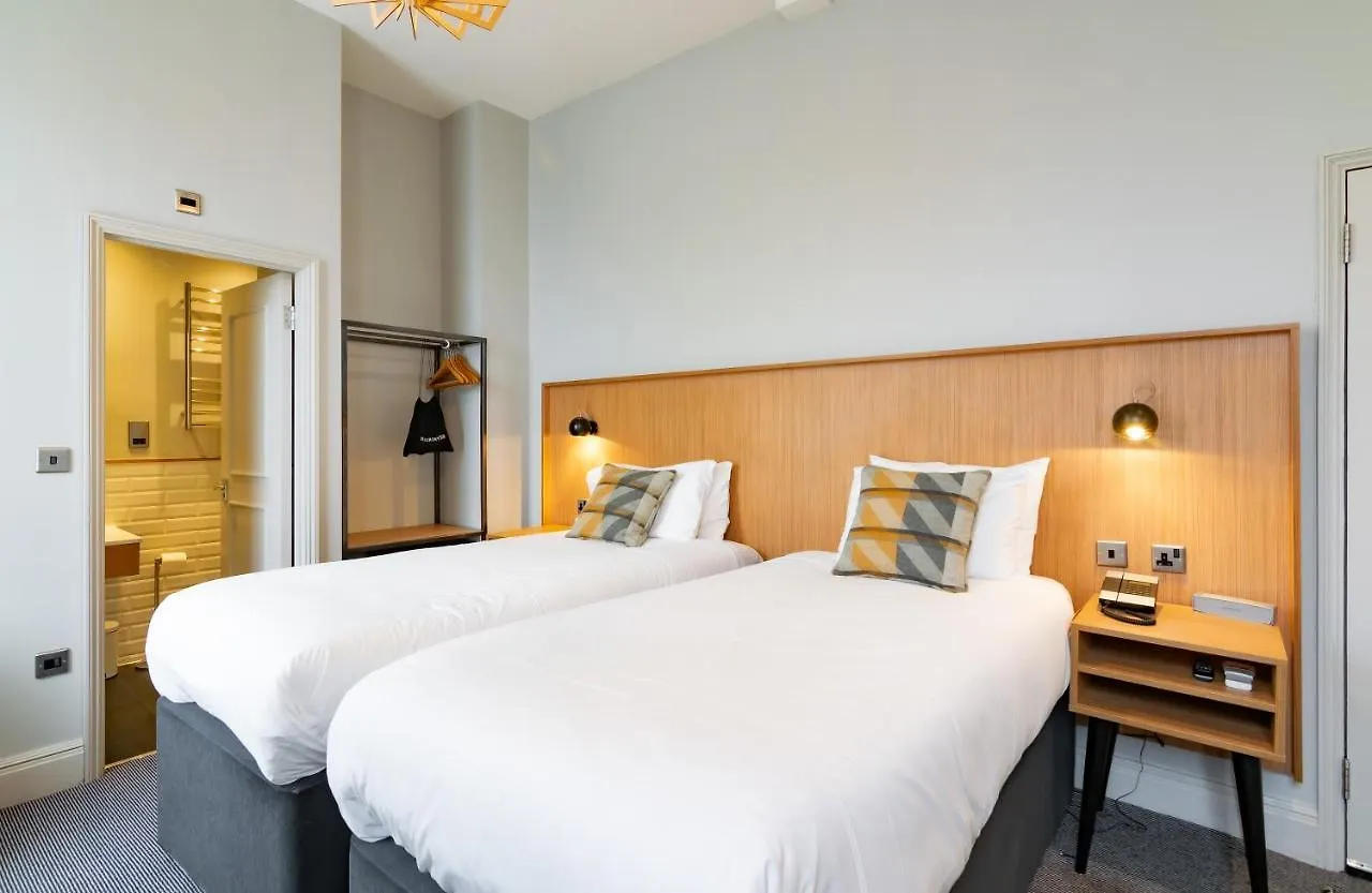 Victoria Inn London Hotel