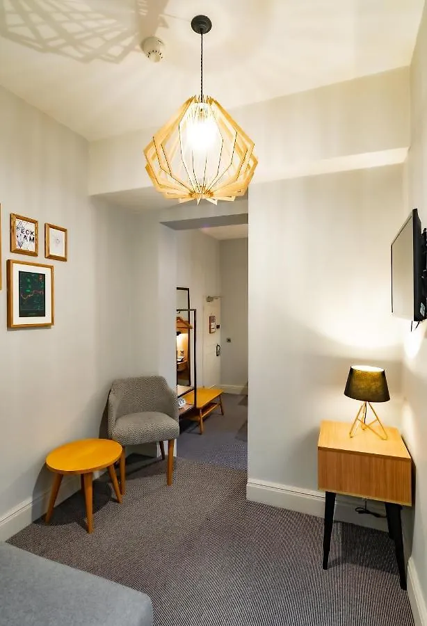 Victoria Inn London