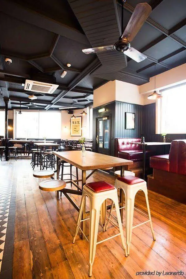 Victoria Inn London